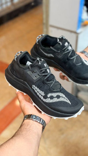 کتونی وارداتی ساکونی اندروفین ریفت مسترکوالیتی/سایز ۴۰ الی ۴۵/ Saucony Endorphin Rift / فروش عمده و تک