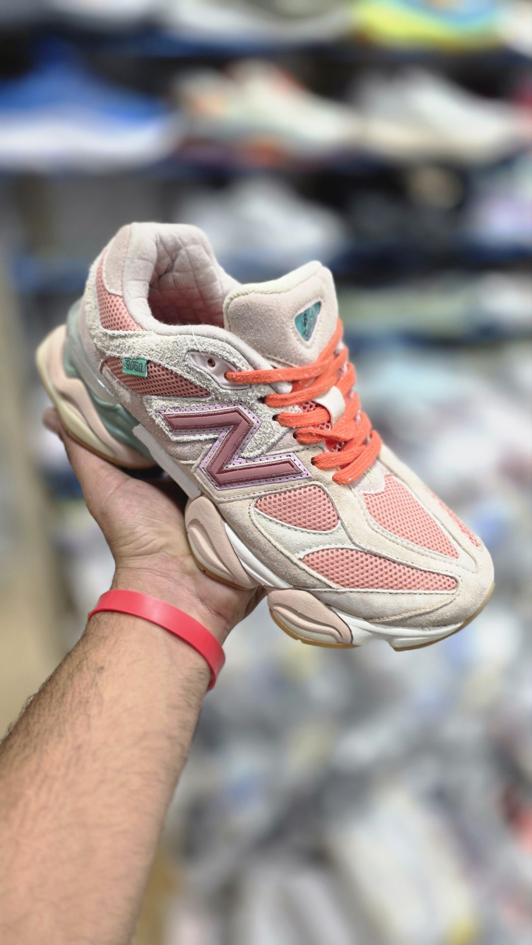 کتونی نیوبالانس 9060 مسترکوالیتی /Newbalance 9060/سایز40 الی 45/ فروش عمده و تک