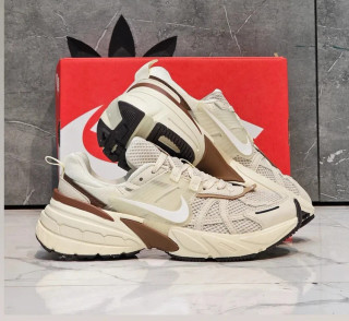 کتونی رانینگ نایک وی تو کی مسترکوالیتی /سایز 37 الی 45/Nike V2k Run/ فروش عمده و تک
