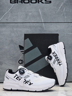 کتونی آدیداس ترکس با بند دیسکی مسترکوالیتی /سایز 40 الی 44/Adidas Terrex BOA/ فروش عمده و تک